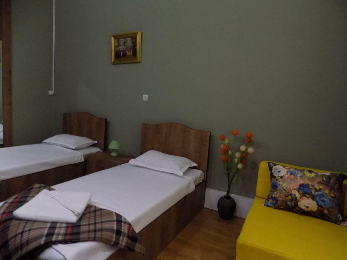 דירות טביליסי Apartament Old Yard מראה חיצוני תמונה