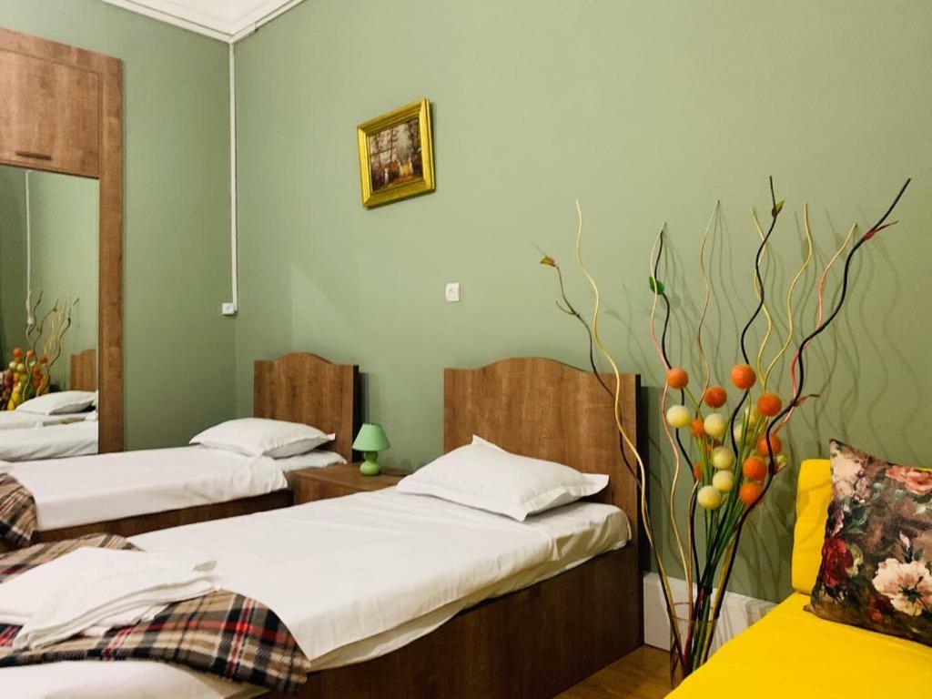 דירות טביליסי Apartament Old Yard מראה חיצוני תמונה